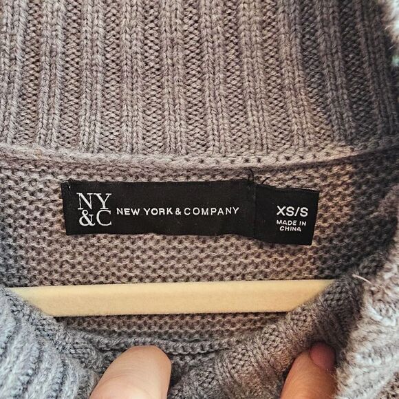 New York and Company gray poncho - Picture 8 of 9